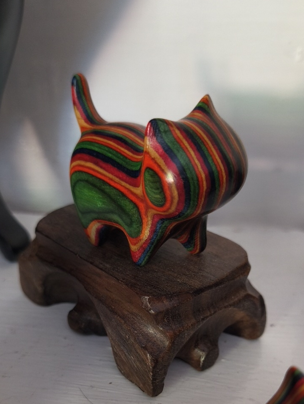 Wooden hand carved cat statue figurine kitty brown Multi color, tail up - Picture 5 of 11